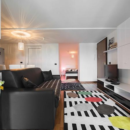 New Luxury Attic Santa Giulia Expo Apartment Милано Екстериор снимка