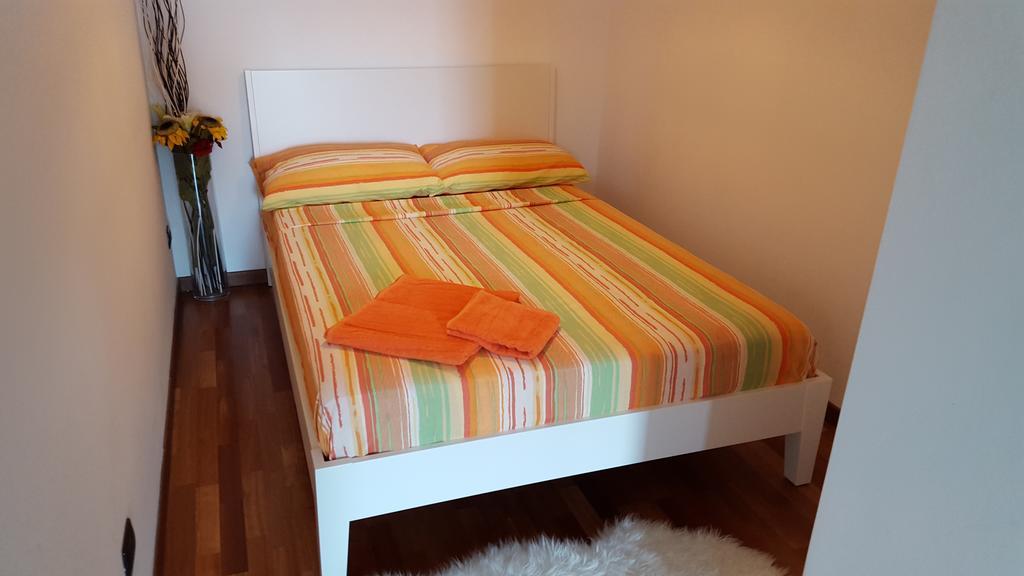 New Luxury Attic Santa Giulia Expo Apartment Милано Стая снимка