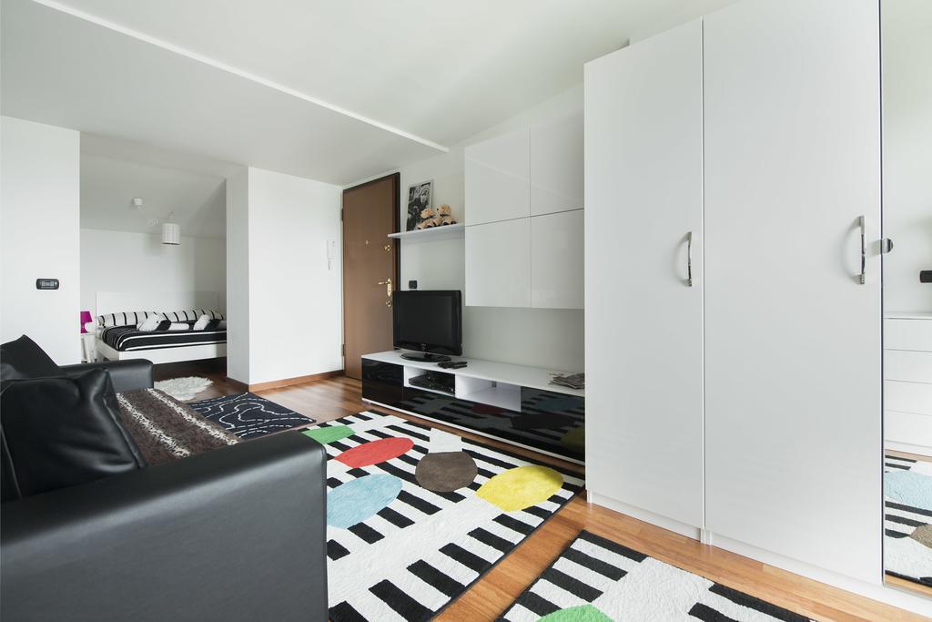 New Luxury Attic Santa Giulia Expo Apartment Милано Екстериор снимка
