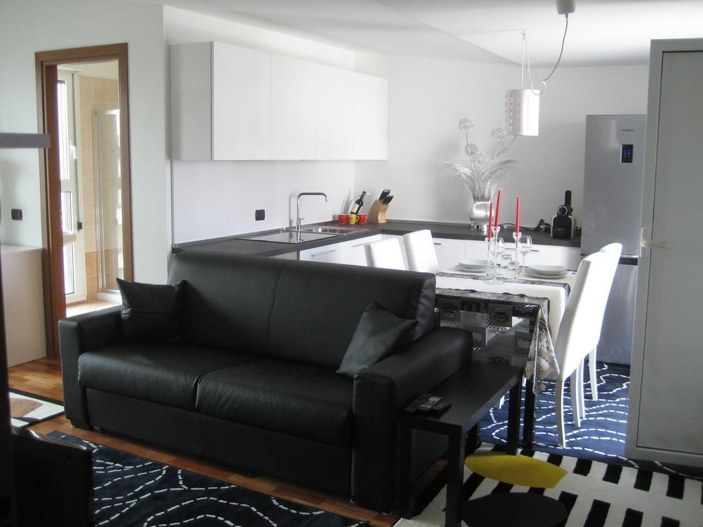 New Luxury Attic Santa Giulia Expo Apartment Милано Стая снимка